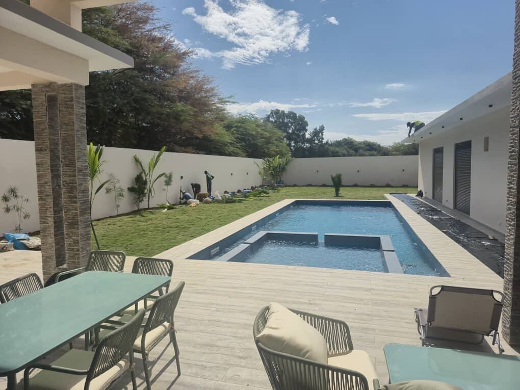 Extérieur villa avec piscine Ngaparou